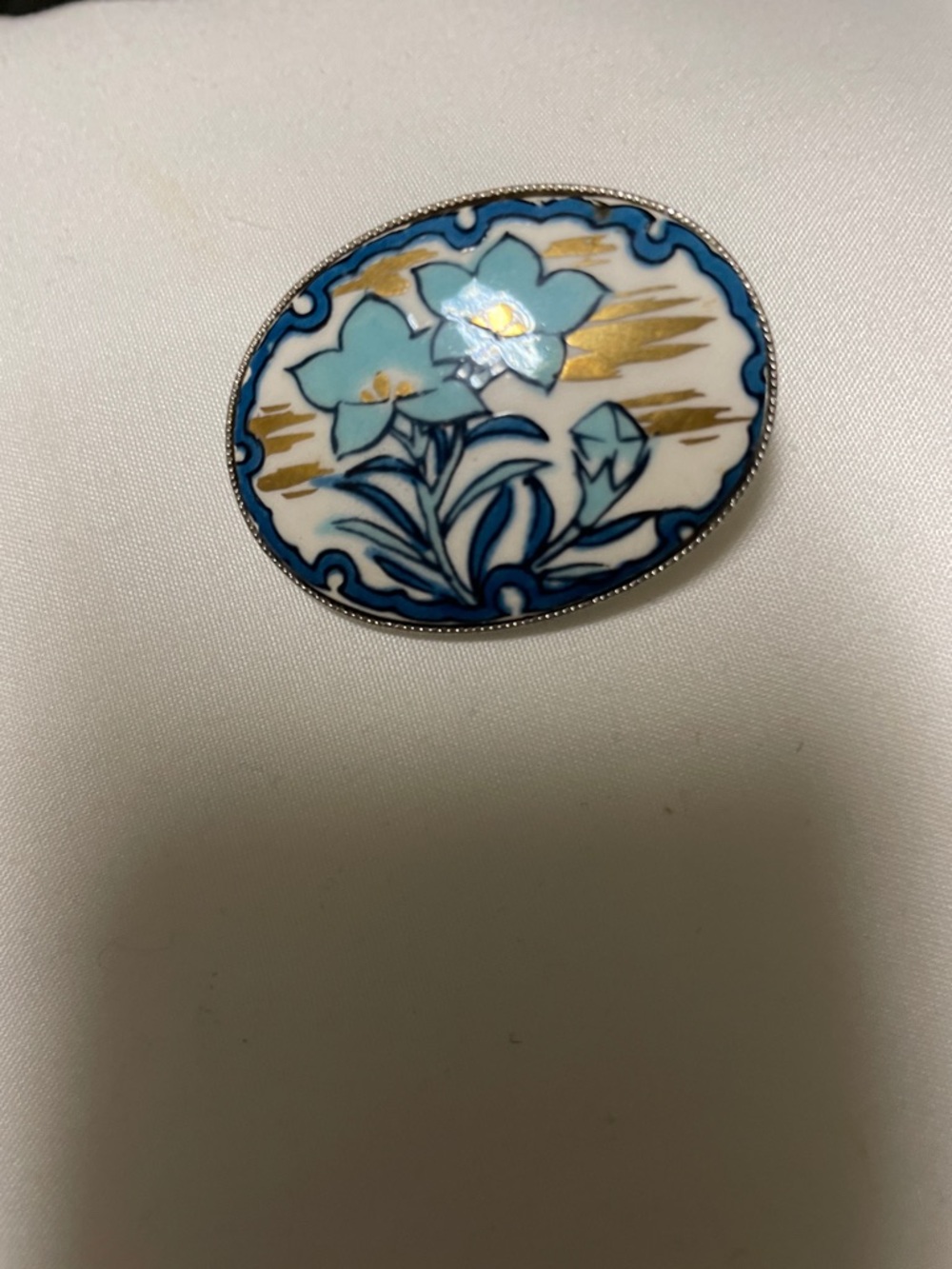 Blue Floral Porcelain Oval Accent Pin - 
Looks great on suit. Ladies.